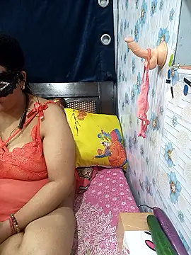 Snapshot of tina8th chatting on 12, 1, 2026 tina8th online show from 12, 1, 2026