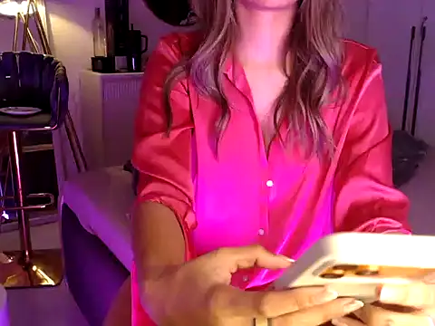 Snapshot of trippy_tina chatting on 12, 6, 2026 trippy tina online show from 12, 6, 2026