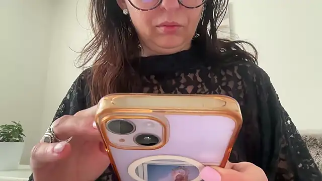 Serena 4you online show from 4, 11, 2025