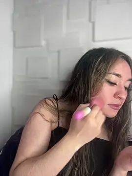 Sophie LS online show from 2, 3, 2025