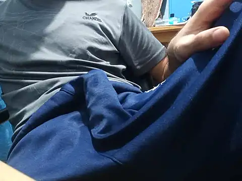 SALLY OMAR  online show from 17, 11, 2025