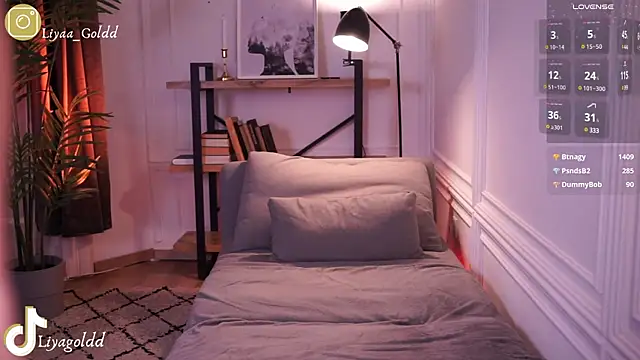 Snapshot of Liya_Gold_ chatting on 22, 12, 2024 Liya Gold online show from 22, 12, 2024