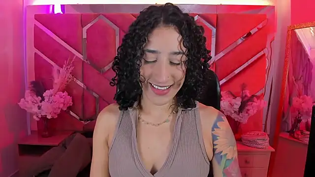 Snapshot of Eimy_Sexy_ chatting on 4, 8, 2026 Eimy Sexy online show from 4, 8, 2026