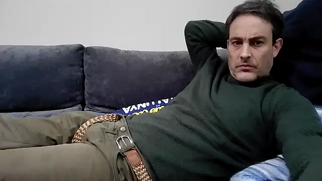 Snapshot of basquehotboy chatting on 10, 12, 2024 basquehotboy online show from 10, 12, 2024