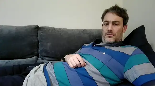 Snapshot of basquehotboy chatting on 18, 12, 2024 basquehotboy online show from 18, 12, 2024