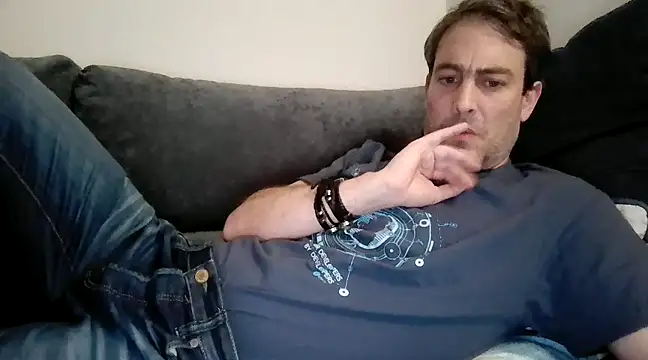 Snapshot of basquehotboy chatting on 3, 1, 2025 basquehotboy online show from 3, 1, 2025