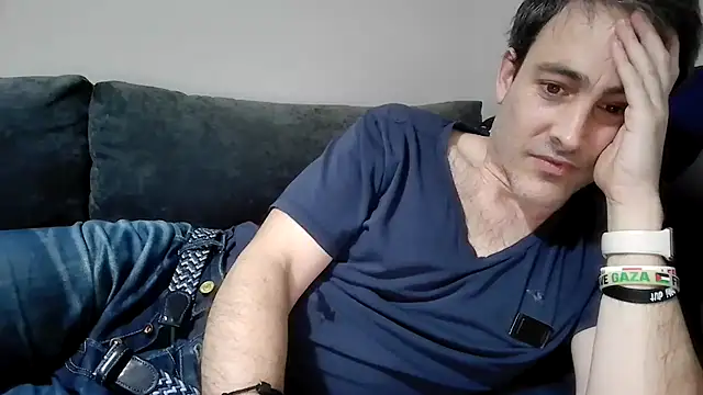 Snapshot of basquehotboy chatting on 7, 1, 2025 basquehotboy online show from 7, 1, 2025