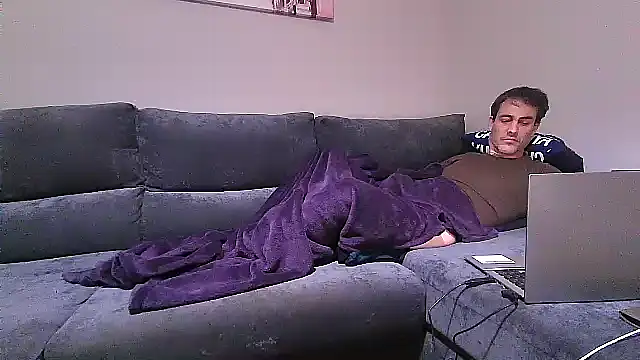 Snapshot of basquehotboy chatting on 18, 1, 2025 basquehotboy online show from 18, 1, 2025