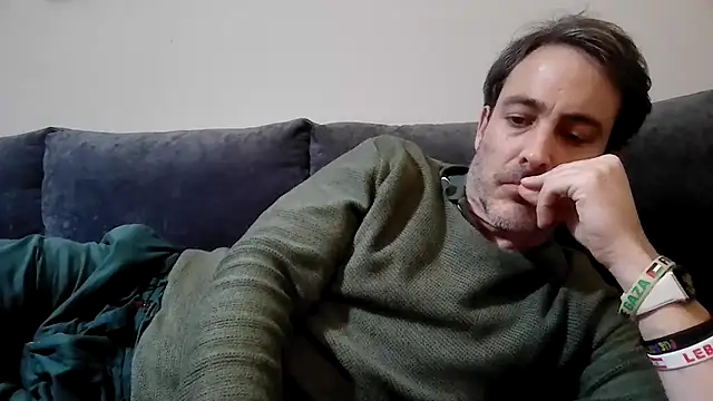 Snapshot of basquehotboy chatting on 21, 1, 2025 basquehotboy online show from 21, 1, 2025