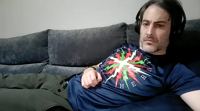 Snapshot of basquehotboy chatting on 23, 1, 2025 basquehotboy online show from 23, 1, 2025