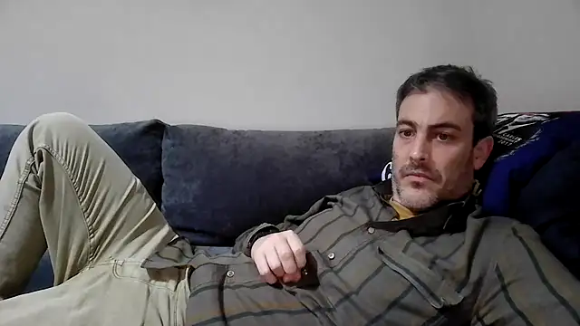 Snapshot of basquehotboy chatting on 17, 2, 2025 basquehotboy online show from 17, 2, 2025