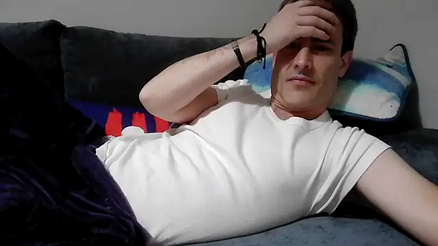 Snapshot of basquehotboy chatting on 27, 2, 2025 basquehotboy online show from 27, 2, 2025