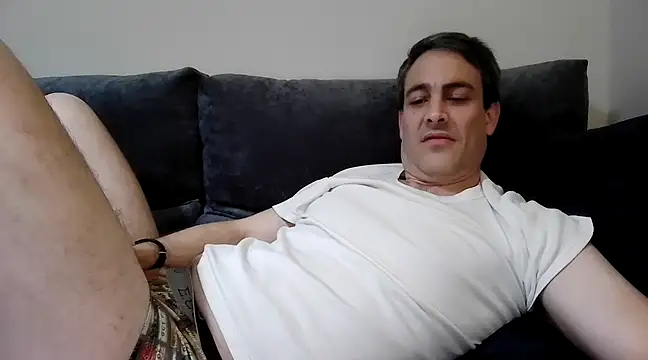 Snapshot of basquehotboy chatting on 9, 3, 2025 basquehotboy online show from 9, 3, 2025