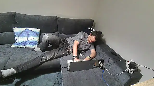 Snapshot of basquehotboy chatting on 22, 3, 2025 basquehotboy online show from 22, 3, 2025