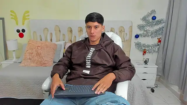 Damian23   online show from 2, 1, 2025