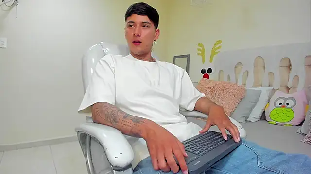 Damian23   online show from 2, 1, 2025