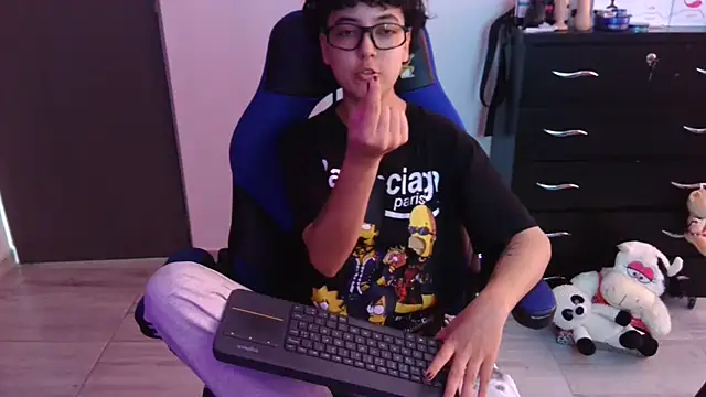 thomascooper7 online show from 4, 12, 2025