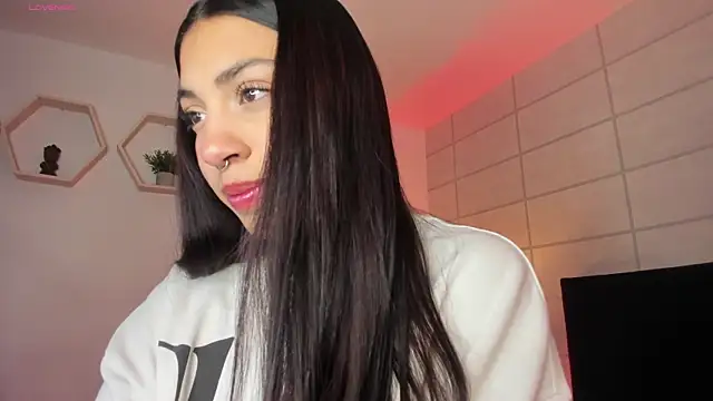 Christine Laam online show from 16, 9, 2025