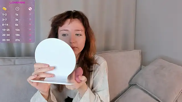 Snapshot of OraCarvin chatting on 13, 12, 2024 OraCarvin online show from 13, 12, 2024