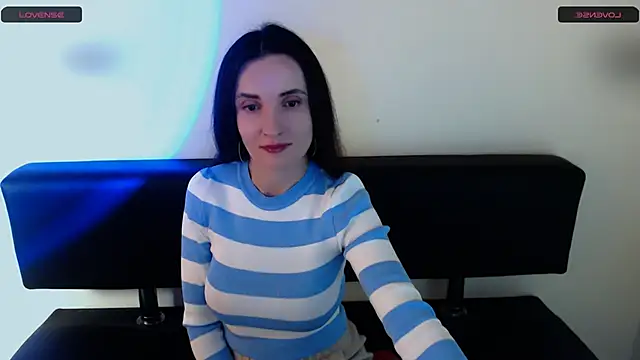 LaimaV  online show from 25, 2, 2026