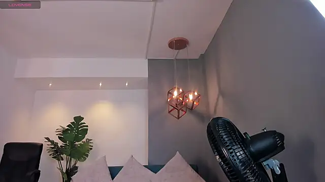 Caro Garcia online show from 17, 12, 2024