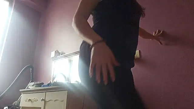 Snapshot of AlejandraDelaney chatting on 9, 3, 2026 AlejandraDelaney online show from 9, 3, 2026