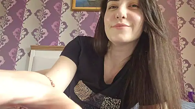 Snapshot of AlejandraDelaney chatting on 28, 4, 2026 AlejandraDelaney online show from 28, 4, 2026