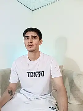 Snapshot of PhilipRich chatting on 21, 10, 2025 PhilipRich online show from 21, 10, 2025