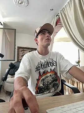 Snapshot of PhilipRich chatting on 1, 4, 2026 PhilipRich online show from 1, 4, 2026