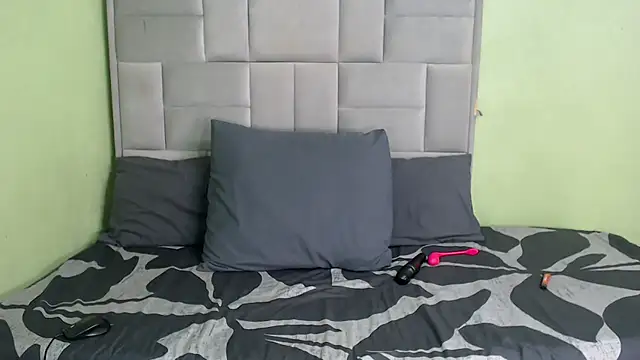 ThickPearlx23 online show from 26, 11, 2025