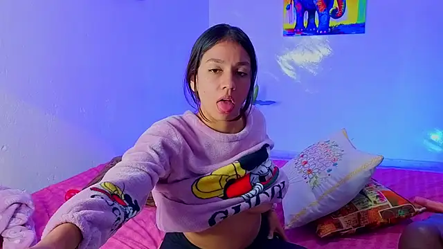 Snapshot of Luci_And_Sofi chatting on 14, 2, 2026 Luci And Sofi online show from 14, 2, 2026