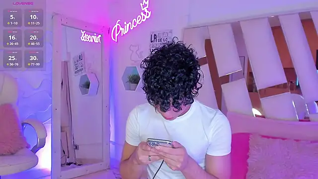 EthanCollens online show from 8, 1, 2025