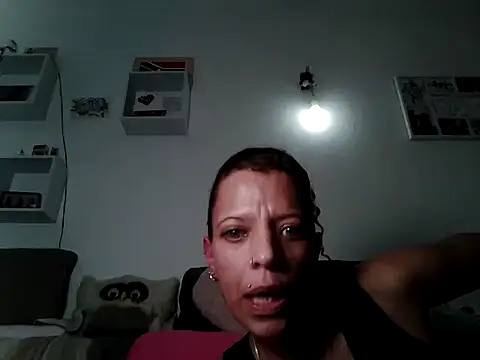 Snapshot of prettyblueeyes420 chatting on 29, 11, 2025 prettyblueeyes420 online show from 29, 11, 2025