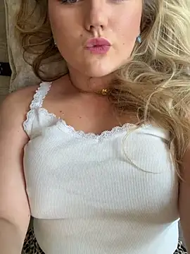 scarletseduction  online show from 8, 7, 2026