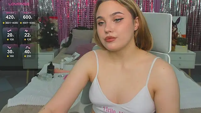 Snapshot of Sweet_muffin00 chatting on 11, 12, 2024 Sweet muffin00 online show from 11, 12, 2024