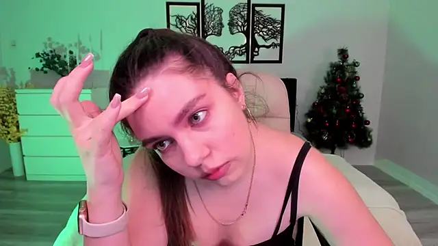 DaniellaLovely online show from 18, 12, 2024