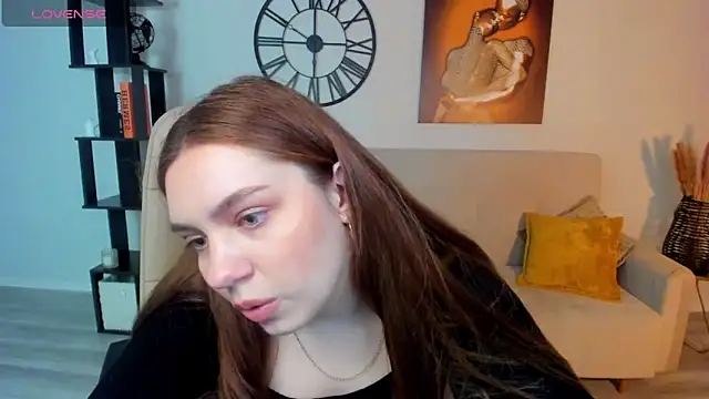 DaniellaLovely online show from 4, 3, 2025