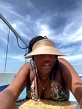 Snapshot of EscorpiLeoncita chatting on 19, 11, 2025 EscorpiLeoncita online show from 19, 11, 2025