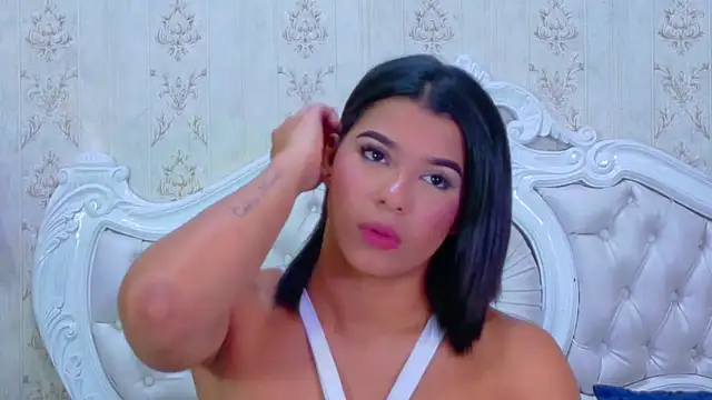 TiaraRosse online show from 9, 10, 2025