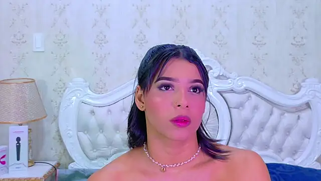 TiaraRosse online show from 2, 11, 2025