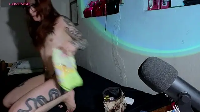 kittenlizz online show from 17, 5, 2026