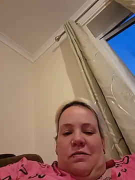 Bigbustedcurvylady online show from 15, 5, 2026