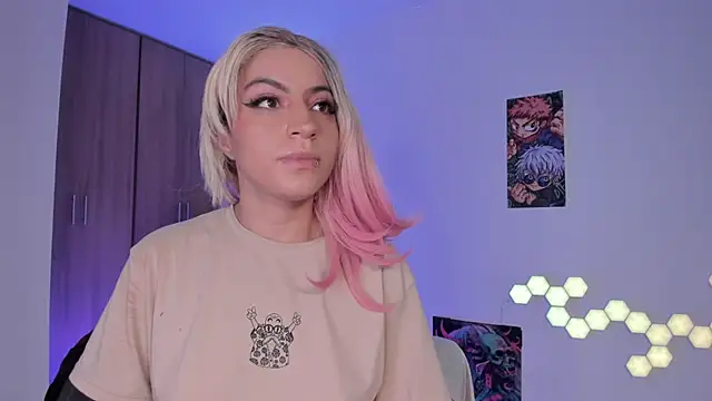 Snapshot of cyberzoe chatting on 9, 2, 2026 cyberzoe online show from 9, 2, 2026