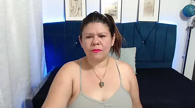 NATHYHOTT online show from 2, 12, 2024