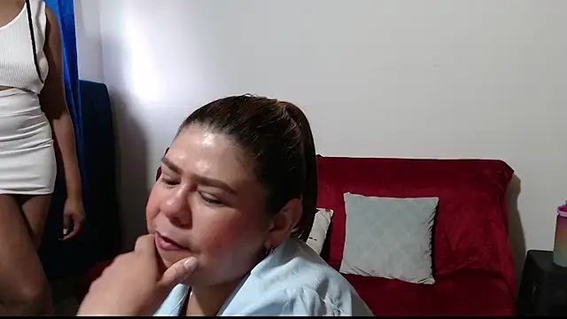 NATHYHOTT online show from 10, 10, 2025