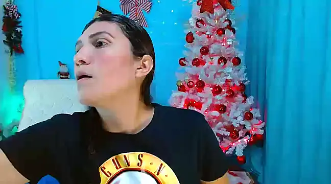 Snapshot of venus_swet_ chatting on 6, 1, 2025 venus swet  online show from 6, 1, 2025