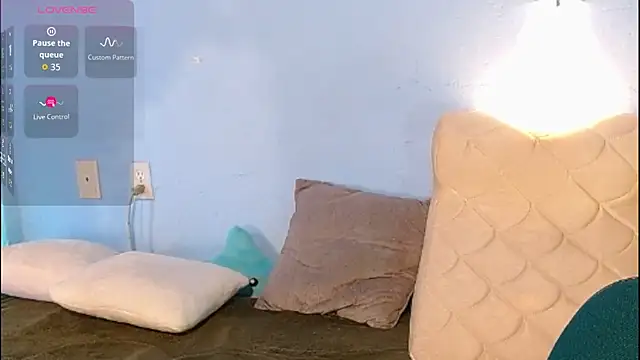 Snapshot of venus_swet_ chatting on 15, 9, 2025 venus swet  online show from 15, 9, 2025