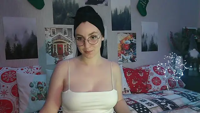 Snapshot of Fluffy_Tiffy chatting on 9, 12, 2024 Fluffy Tiffy online show from 9, 12, 2024