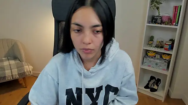 Snapshot of _BellaEvans_ chatting on 12, 6, 2026 BellaEvans online show from 12, 6, 2026