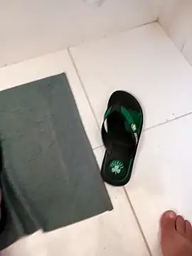 lobomisterioso13 online show from 1, 3, 2025